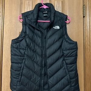North Face down vest Medium